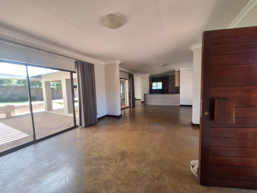 4 Bedroom Property for Sale in Woodland Hills Free State